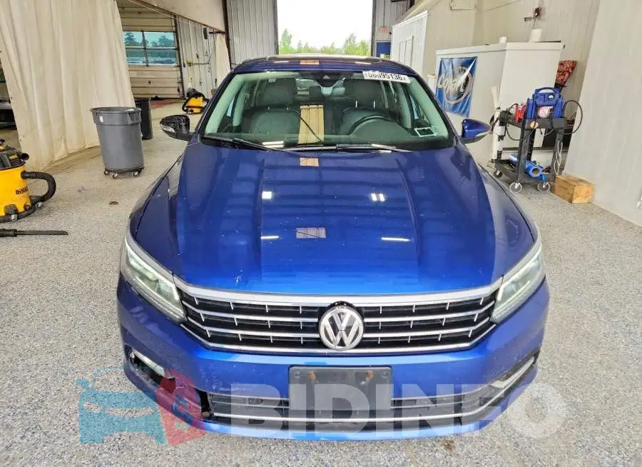 1VWCM7A33HC068870 Photo# 5