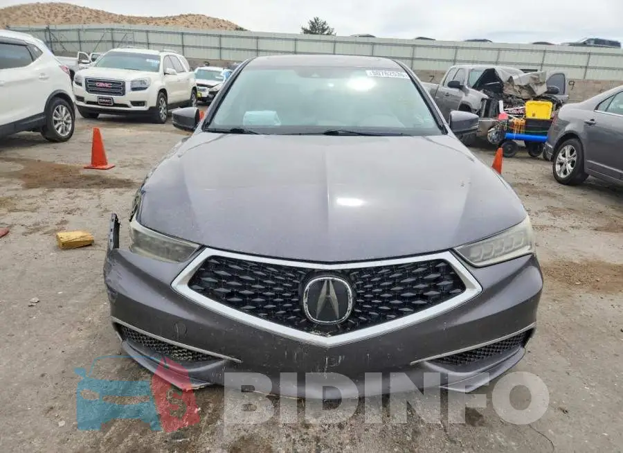 19UUB1F34JA011440 Photo# 5