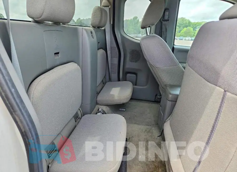 1N6BD0CT4JN700916 Photo# 10