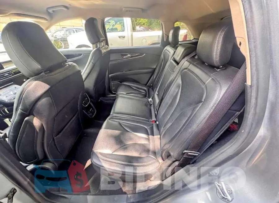 2LMPJ8J93NBL13332 Photo# 6