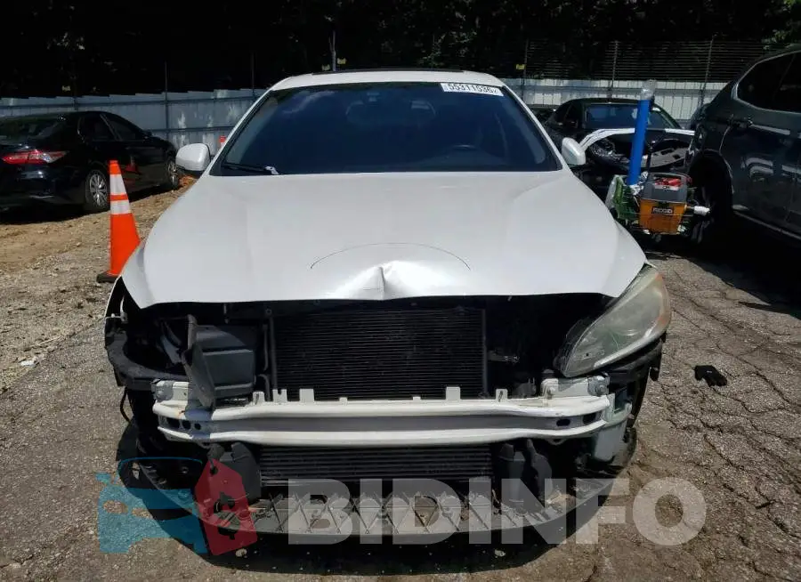 LYV402TK9HB126107 Photo# 5