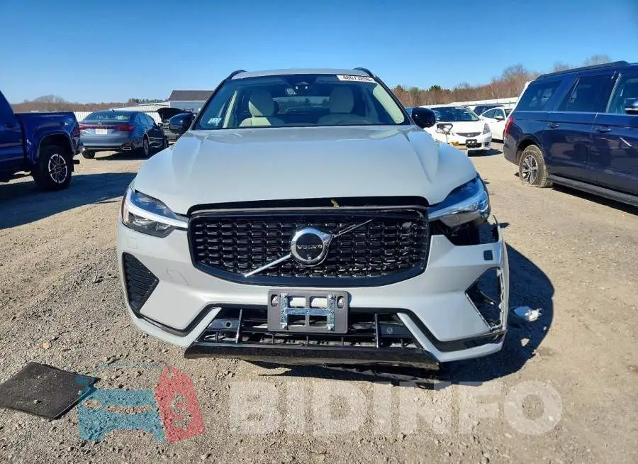 YV4L12RLXR1710787 Photo# 5