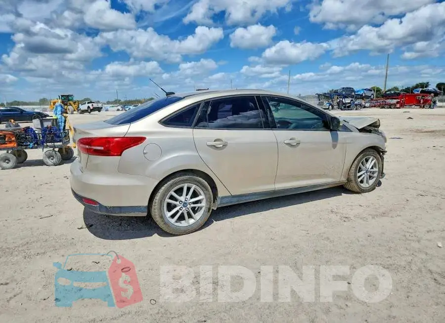 1FADP3F27HL328717 Photo# 3