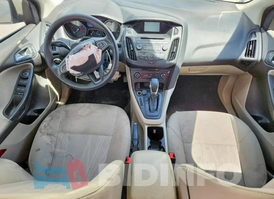 1FADP3F27HL328717 Photo# 8