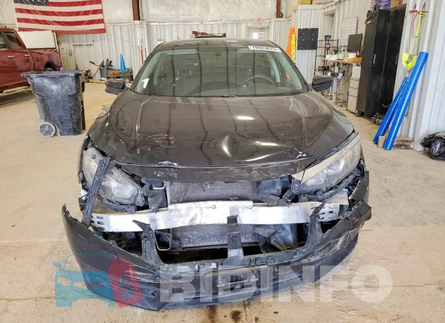 19XFC2F71HE079330 Photo# 5