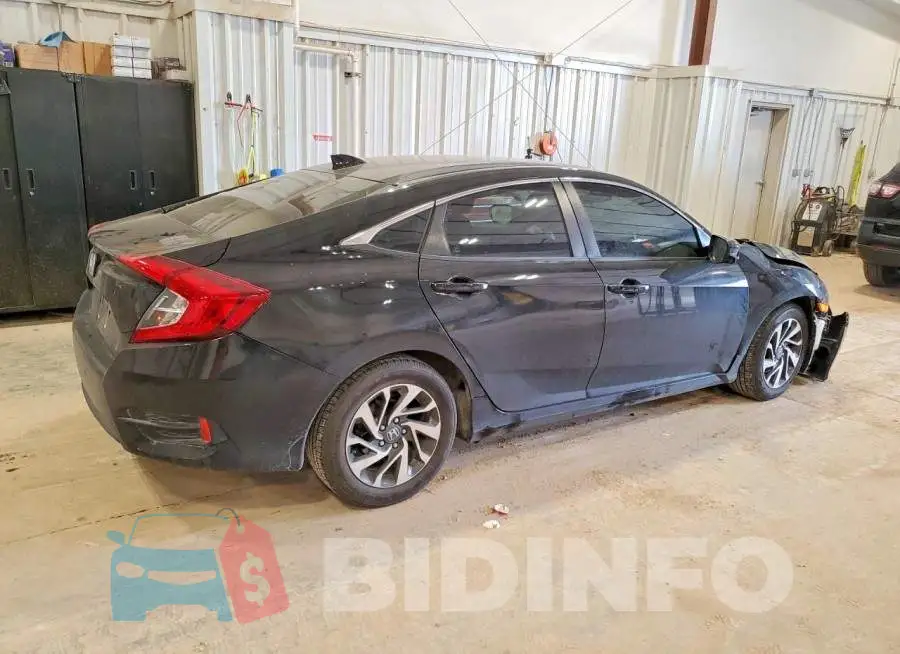 19XFC2F71HE079330 Photo# 3