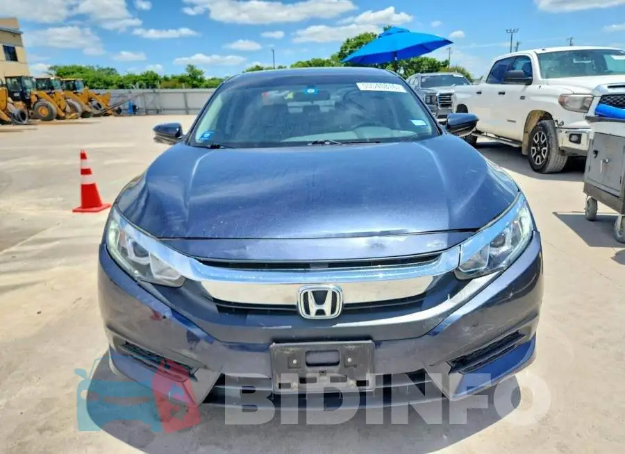 19XFC2F73HE046278 Photo# 5