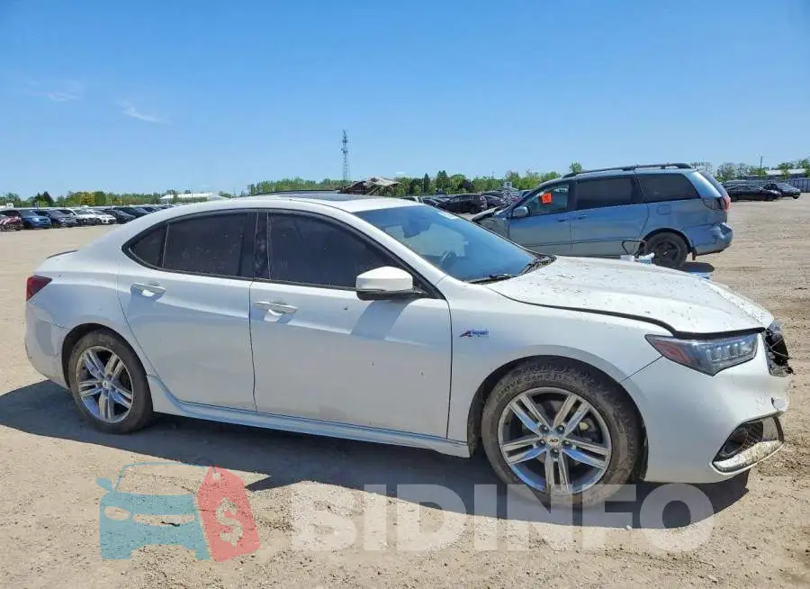 19UUB1F69LA800177 Photo# 4