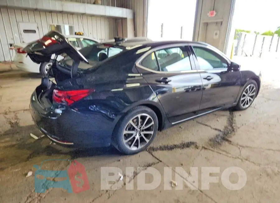 19UUB3F70HA002873 Photo# 3