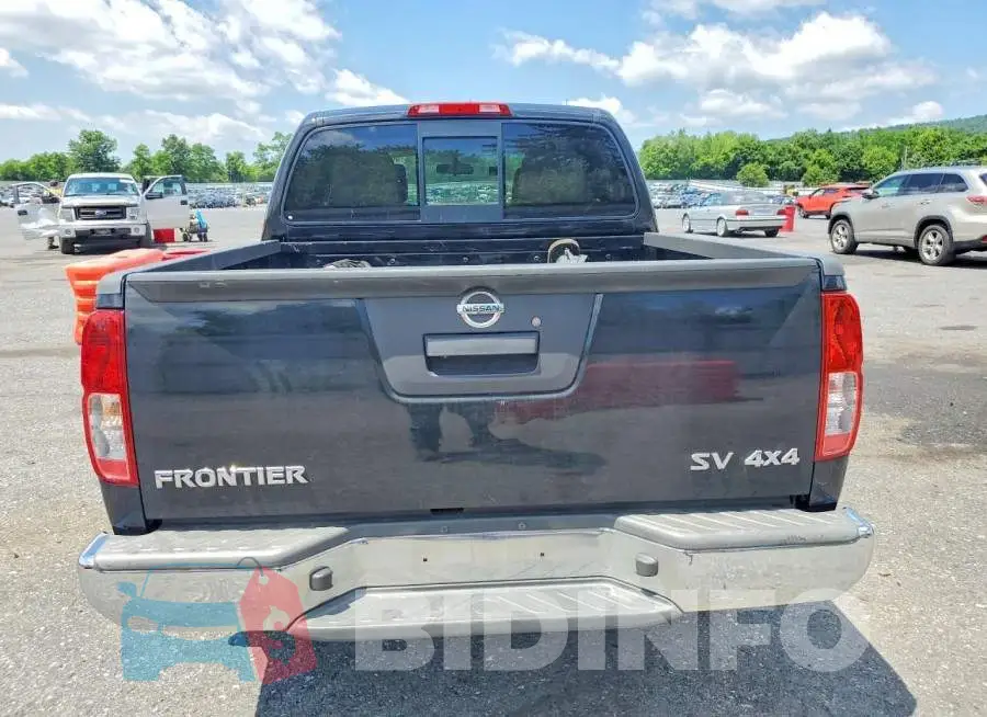 1N6AD0EV6JN715668 Photo# 6