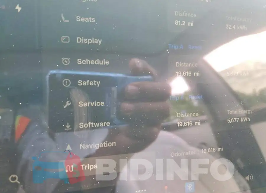 5YJ3E1EB2RF822019 Photo# 9