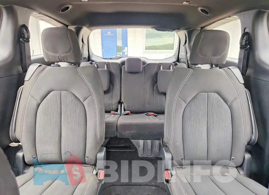 2C4RC1FG3JR339531 Photo# 10