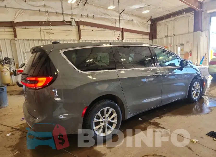 2C4RC3BG1SR507914 Photo# 3