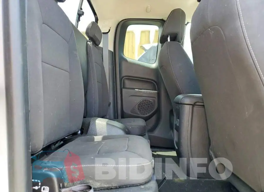 1GCHTCEN4J1158286 Photo# 10