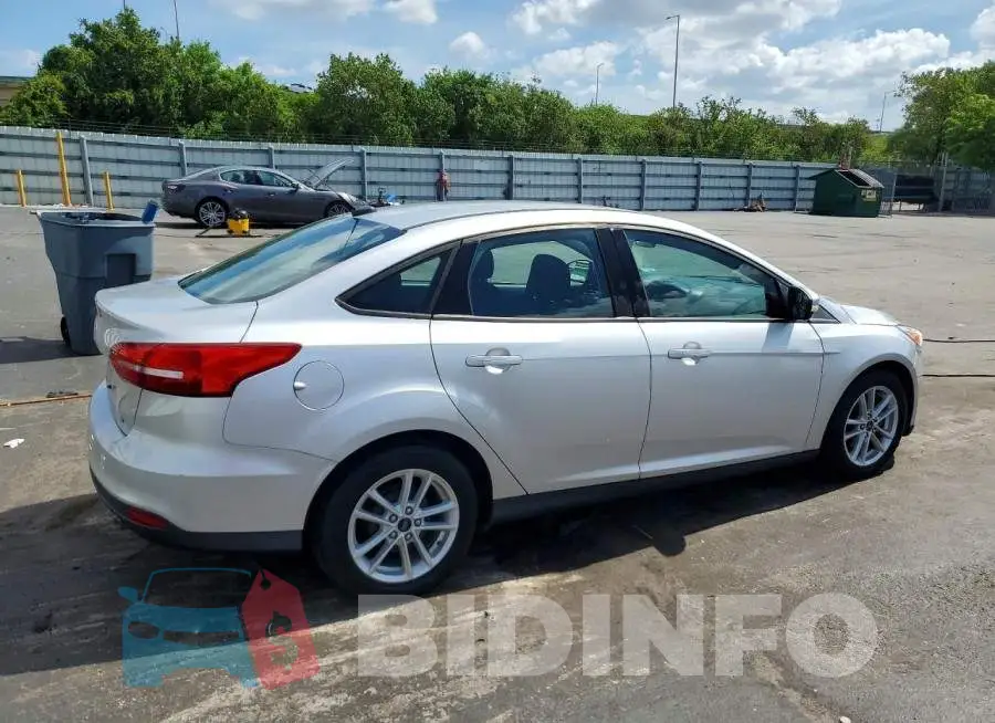 1FADP3F26HL337845 Photo# 3