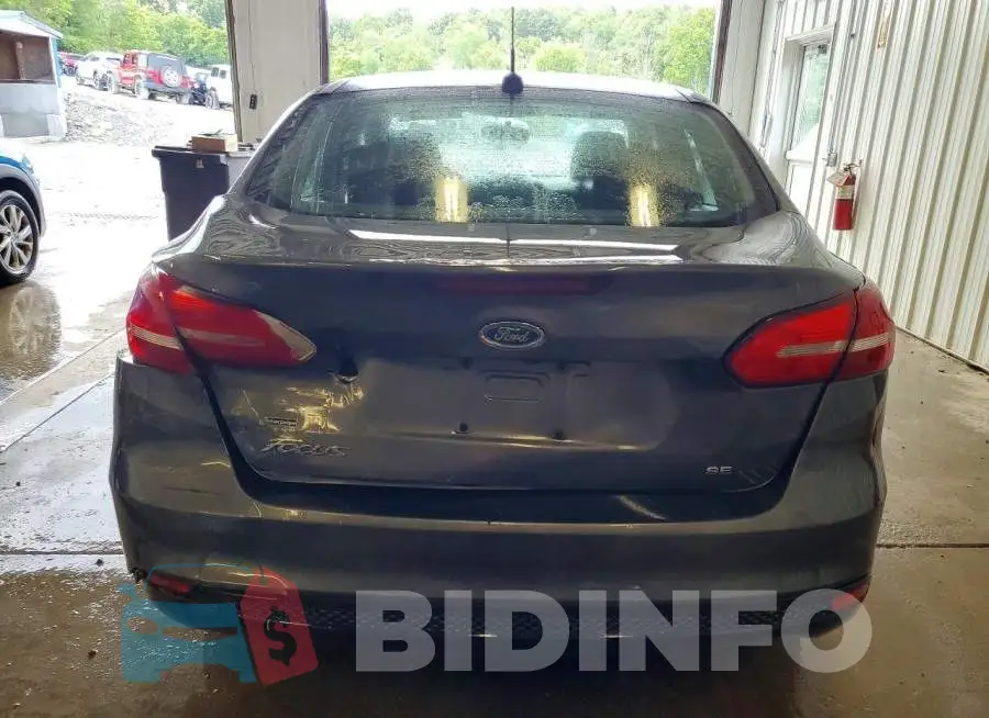 1FADP3F29JL250818 Photo# 6