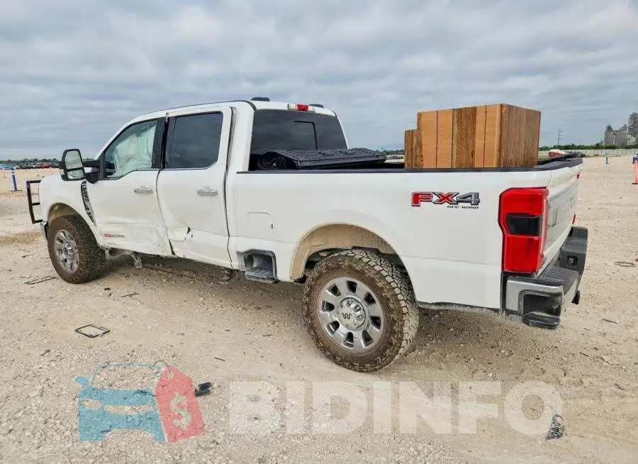 1FT8W2BM2RED84215 Photo# 2