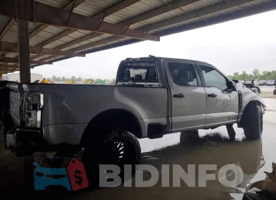 1FT8W2BT2PED87443 Photo# 3