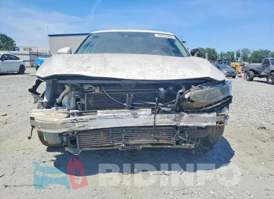 1HGCV1F46JA071702 Photo# 5