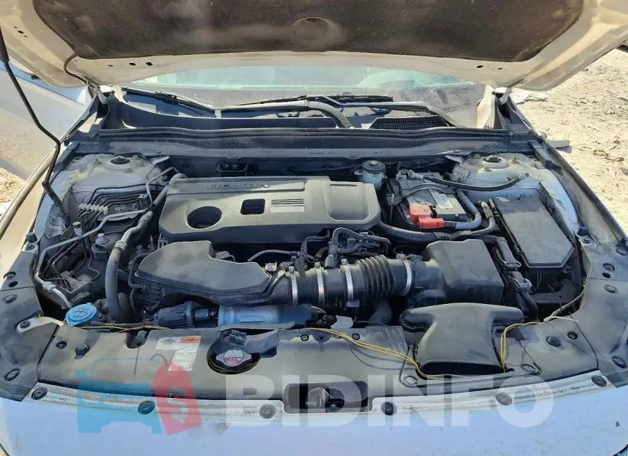 1HGCV2F90JA005745 Photo# 11