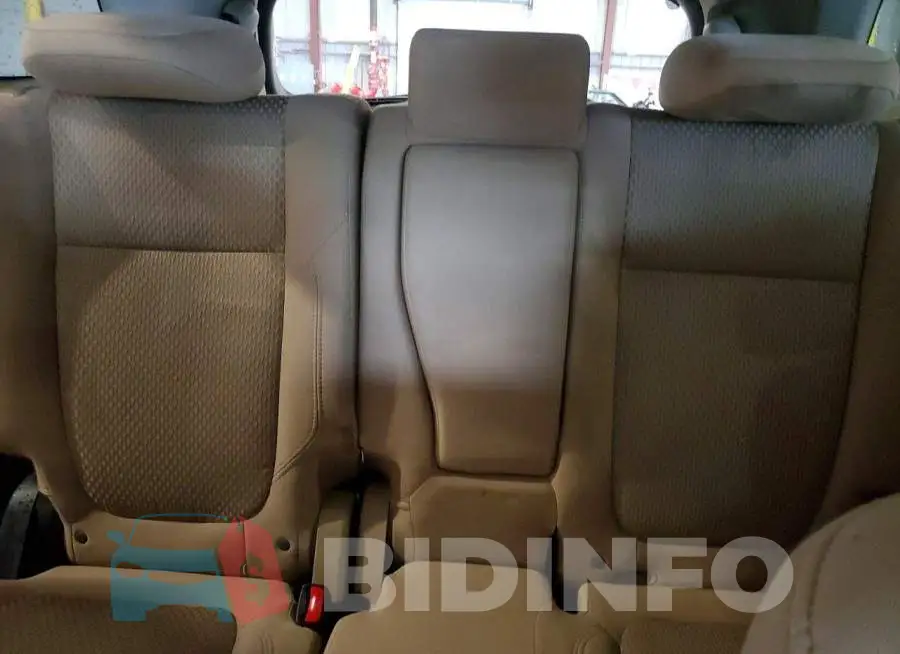 JA4AD2A34LZ027435 Photo# 10