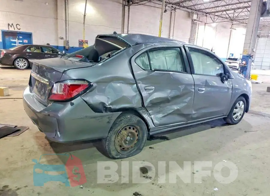 ML32FUFJ6PHF04987 Photo# 3