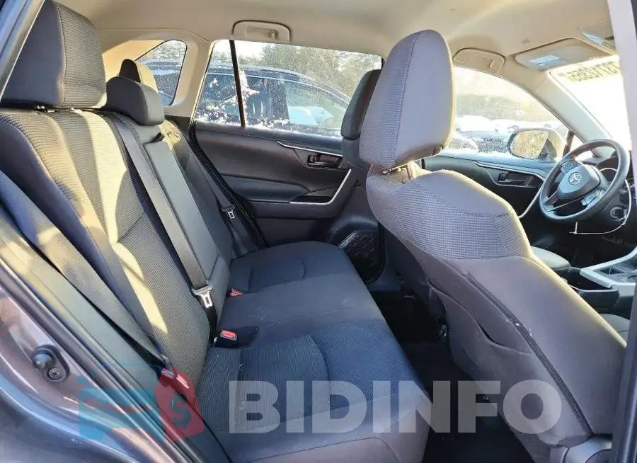 2T3F1RFV7RC463133 Photo# 11