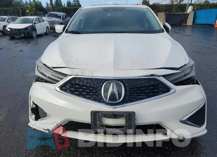 19UDE2F73KA001063 Photo# 5