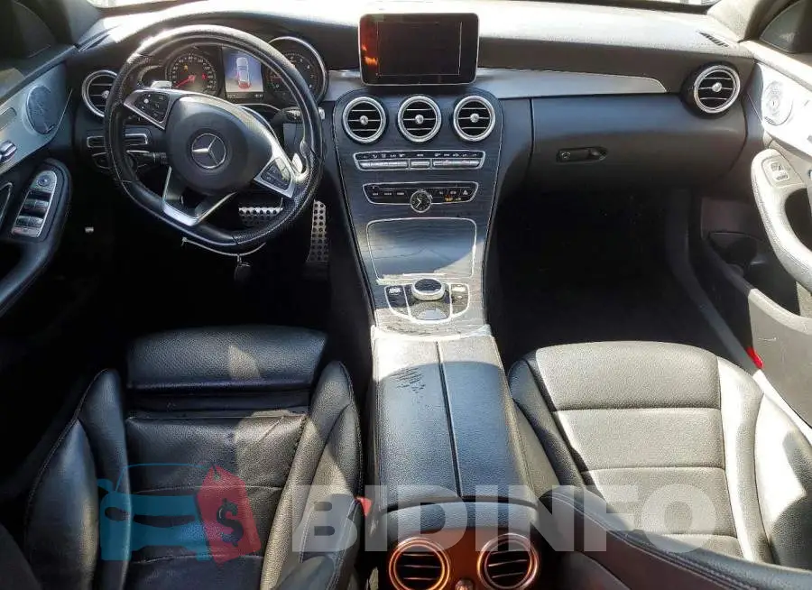 55SWF4JB9JU276307 Photo# 8