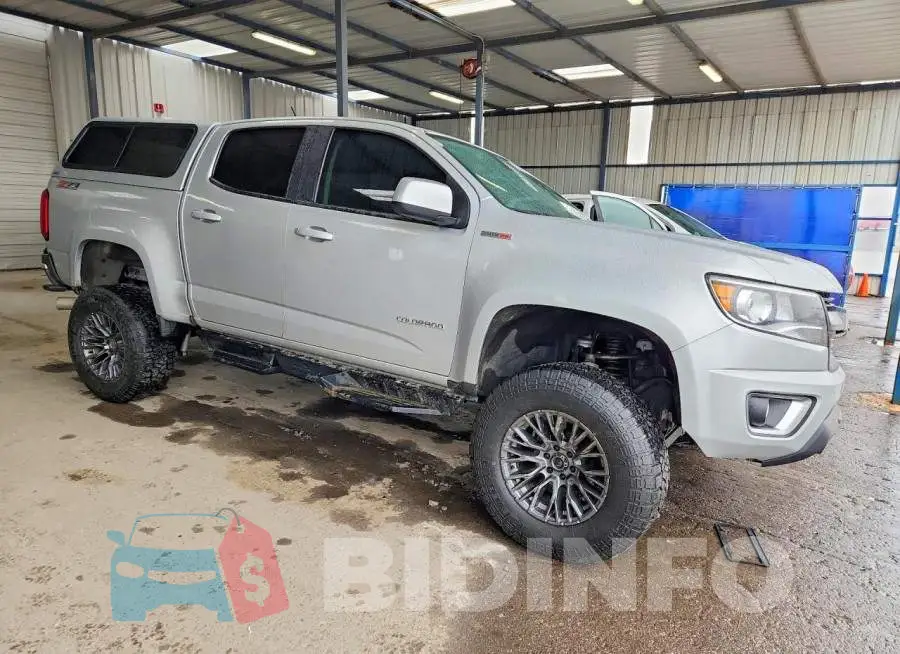 1GCPTDE13J1175272 Photo# 4