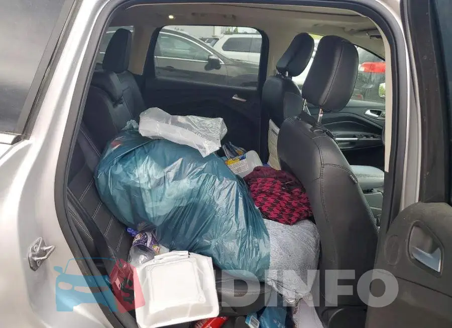 1FMCU9J9XJUC47714 Photo# 11