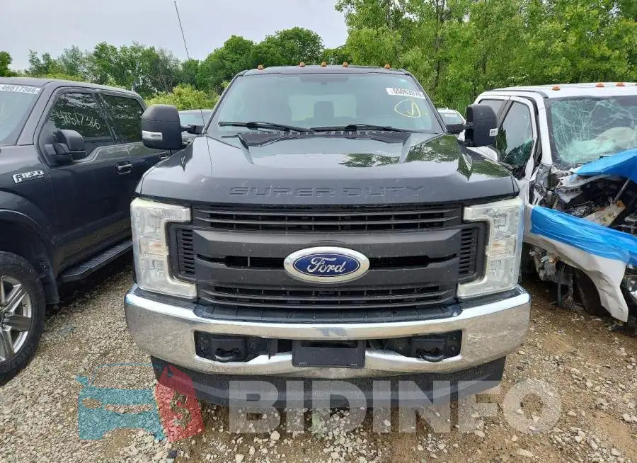 1FTBF2B63HEC52697 Photo# 5