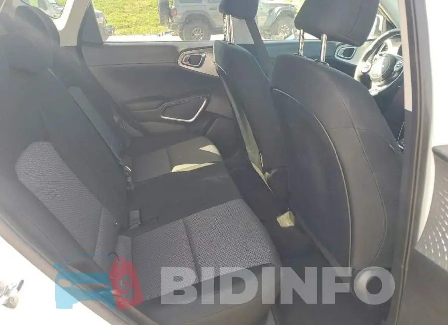 KNDJ23AU7S7932692 Photo# 10