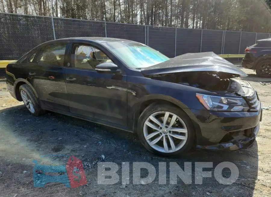 1VWLA7A31KC006836 Photo# 4