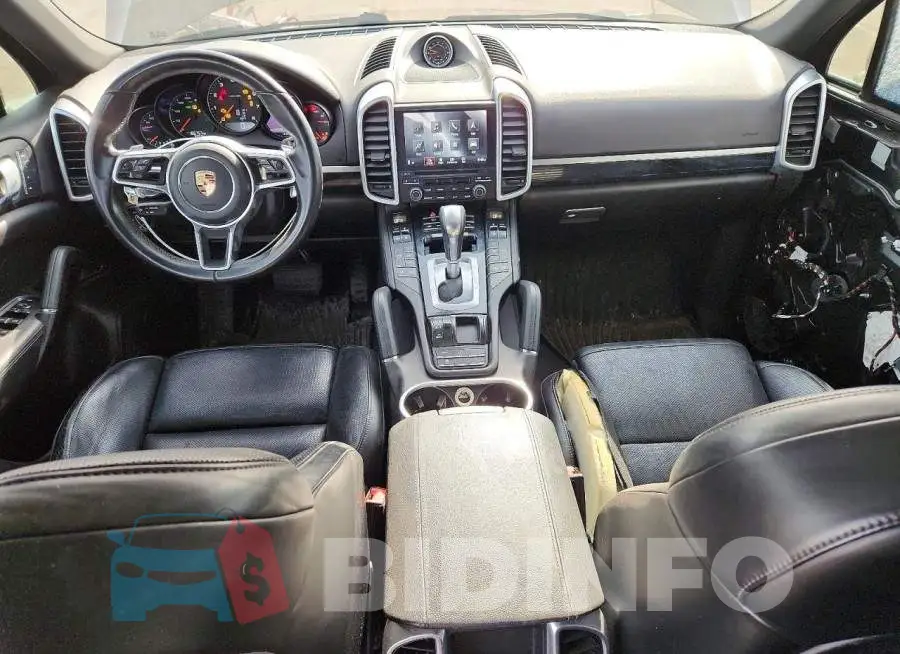 WP1AA2A29HKA90163 Photo# 8