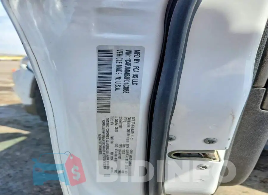 1C4PJMMB8PD103068 Photo# 13