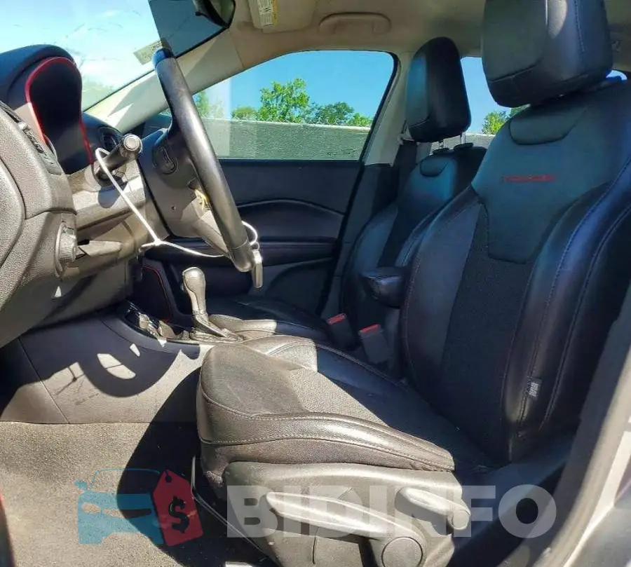 3C4NJDDB1LT170705 Photo# 7