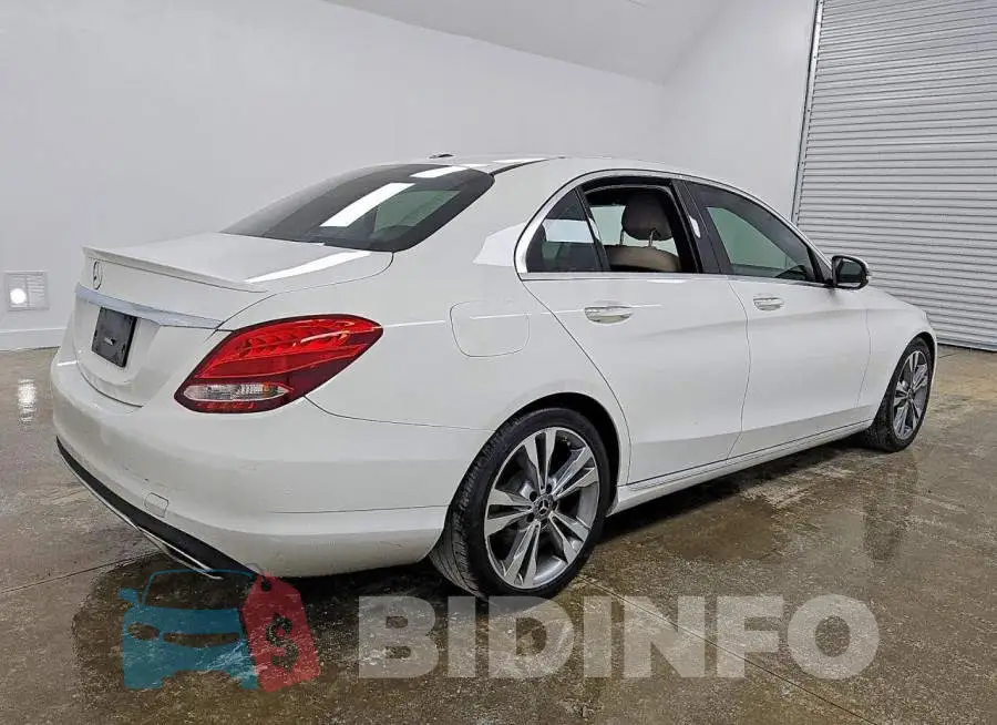 55SWF4JB3JU245358 Photo# 3