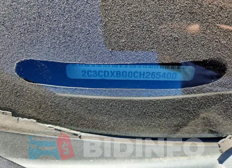 2C3CDXGJ0JH163550 Photo# 12