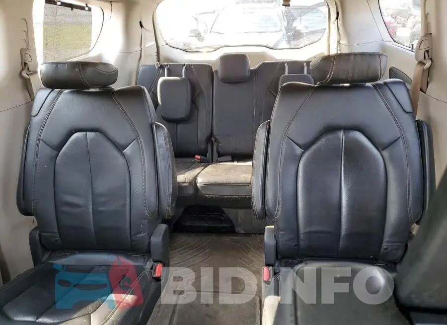 2C4RC1EG5LR138394 Photo# 10