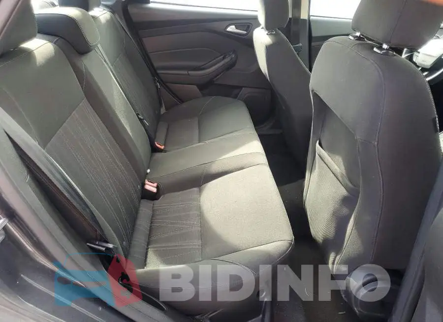 1FADP3F21HL241735 Photo# 10