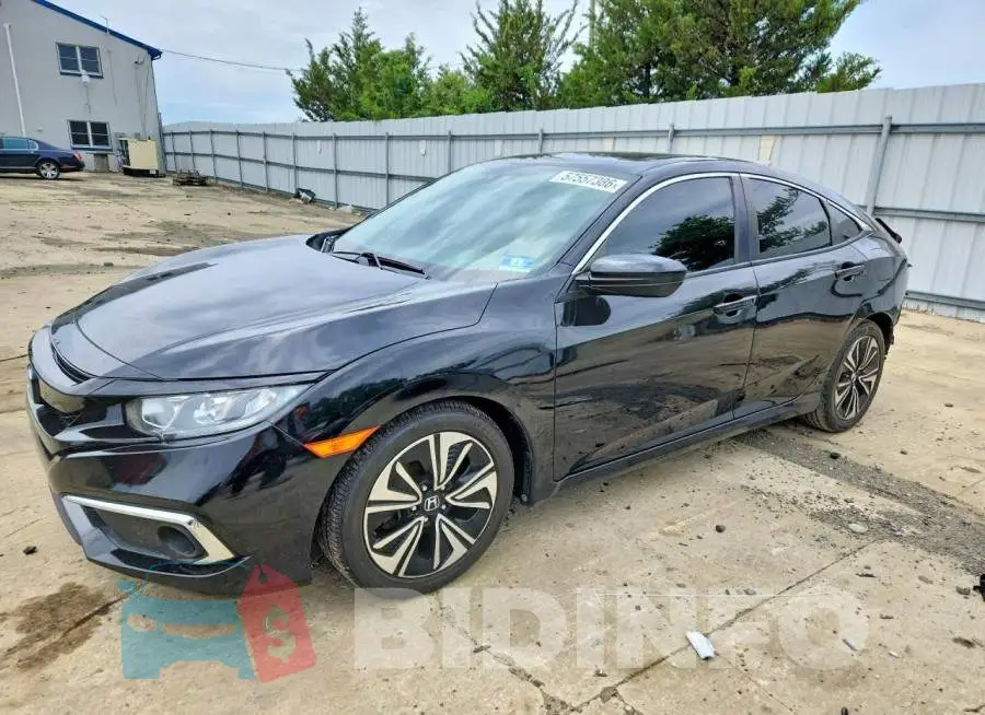 19XFC1F30HE213168 Photo# 1