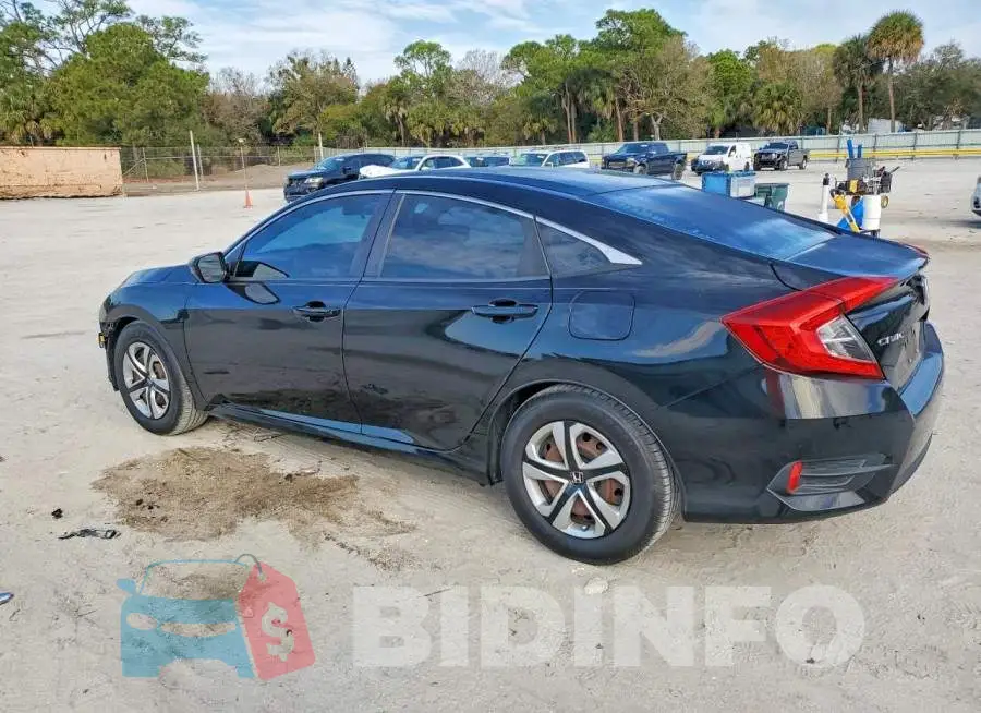 19XFC2F58HE028972 Photo# 2