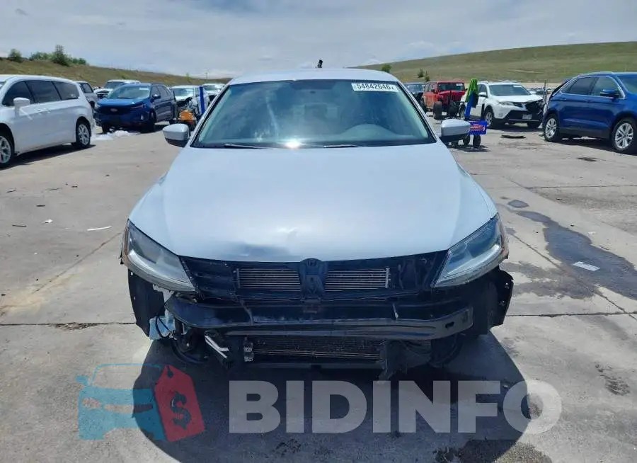 3VW2B7AJ4HM405139 Photo# 5