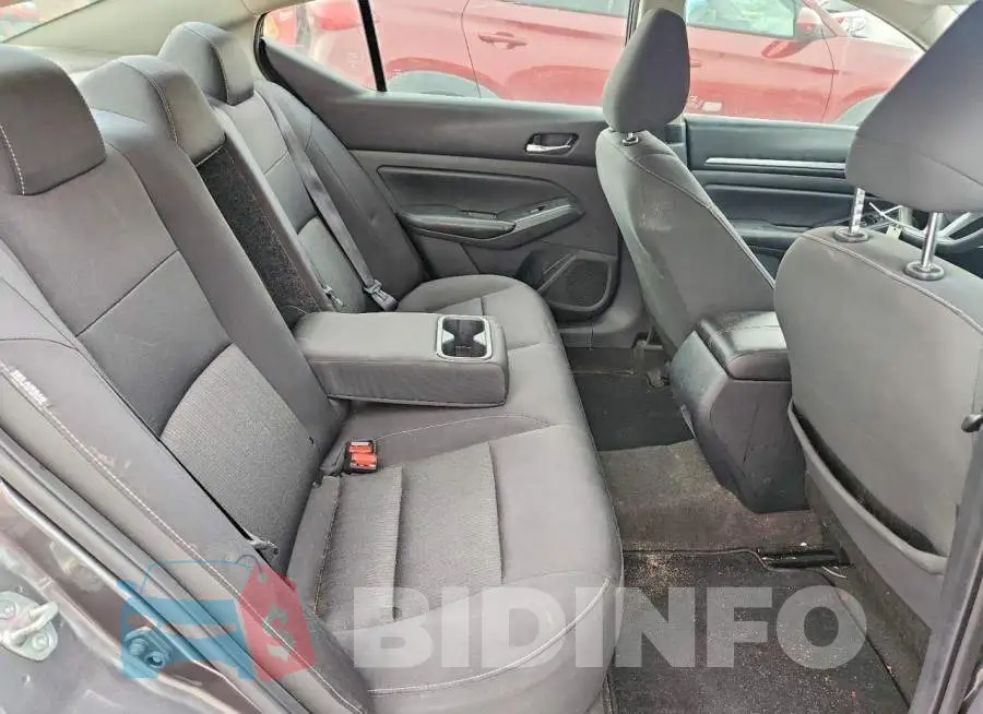 1N4BL4DV2NN330252 Photo# 10