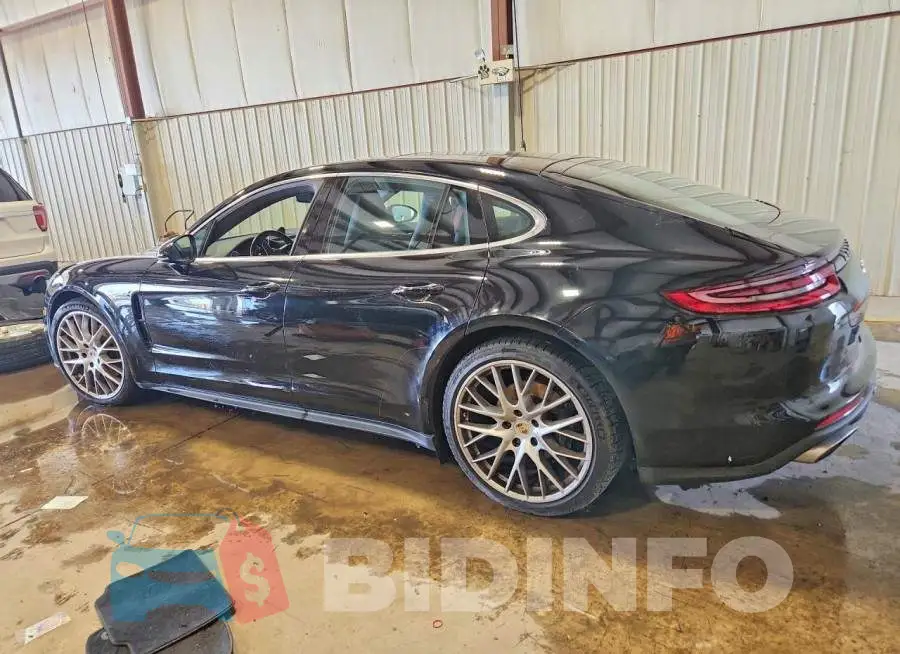 WP0AA2A72KL101860 Photo# 2