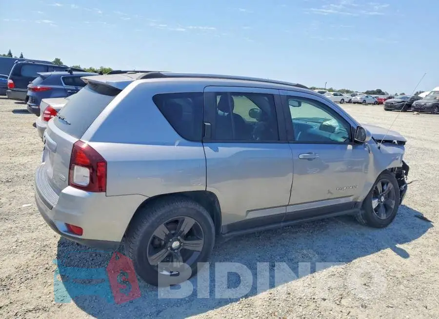 1C4NJDEB5HD204592 Photo# 3