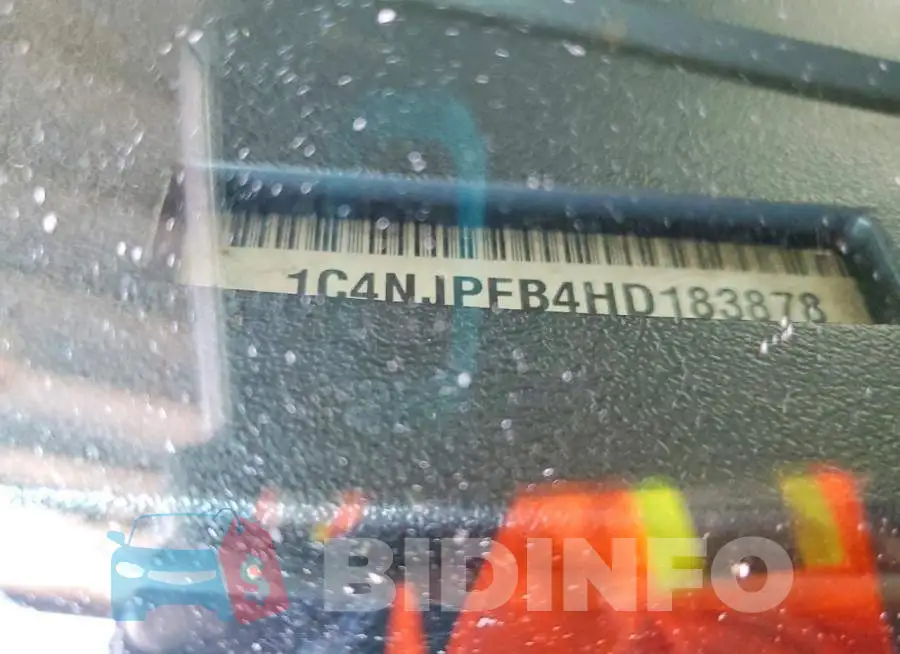 1C4NJPFB4HD183878 Photo# 12