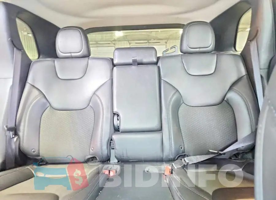 1C4PJLLB4KD439577 Photo# 10