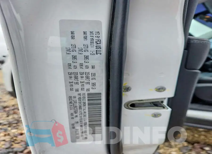 1C4PJLLB5KD376604 Photo# 13